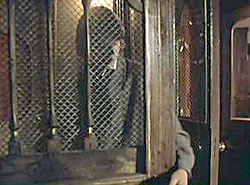 Кадр из фильма Золотая цепь по роману Александра Грина