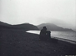 Кадр из фильма Золотая цепь по роману Александра Грина