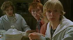 Кадр из фильма Бегущая по волнам, 2007