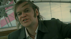 Кадр из фильма Бегущая по волнам, 2007